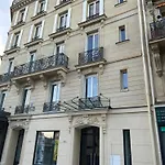 Hotel Eiffel Yard