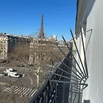Eiffel Yard