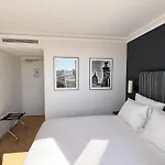 Hotel Eiffel Yard
