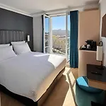 Hotel Eiffel Yard *