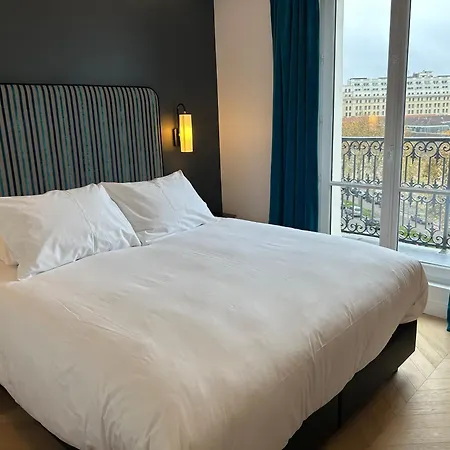 Eiffel Yard