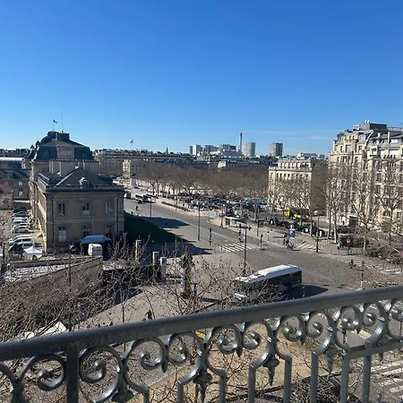 Eiffel Yard * Paříž