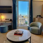 Eiffel Yard * باريس