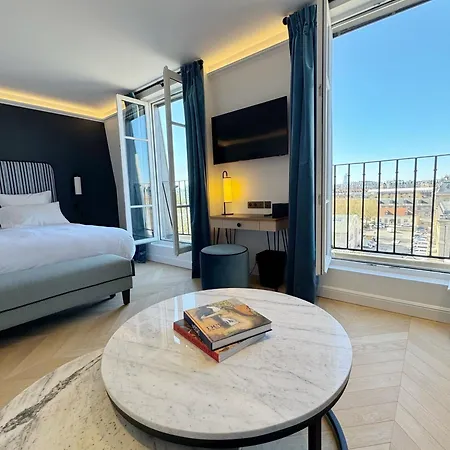 Hotell Eiffel Yard *