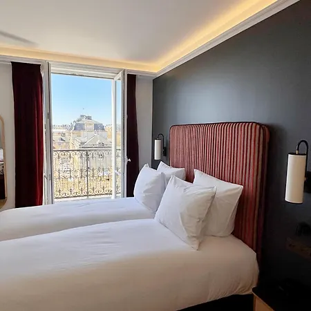 Hotel Eiffel Yard *