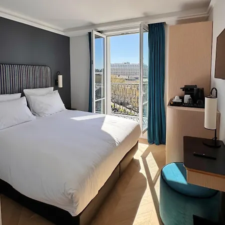 Hotel Eiffel Yard *