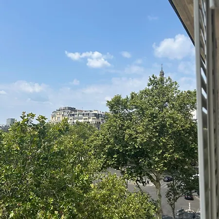 Hotel Eiffel Yard *