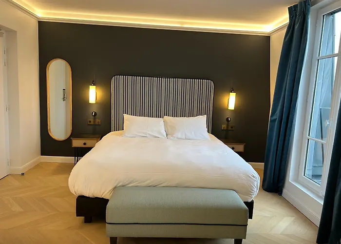 Eiffel Yard Otel